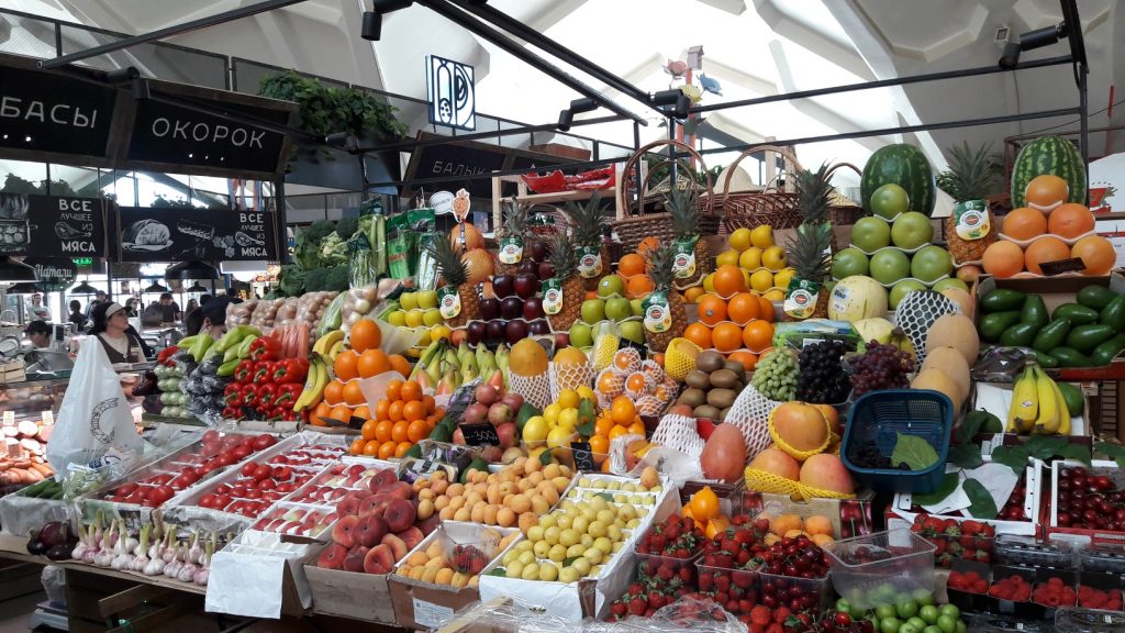 Frutas à venda no mercado Danilovski